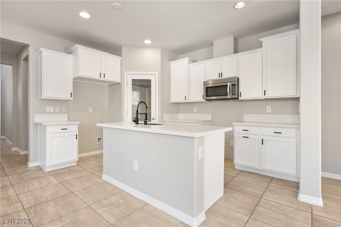 7725 Canyon Diablo Road Property Photo 19