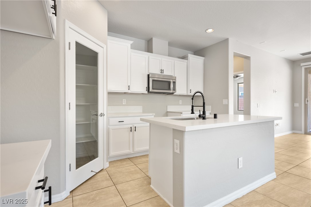 7725 Canyon Diablo Road Property Photo 21