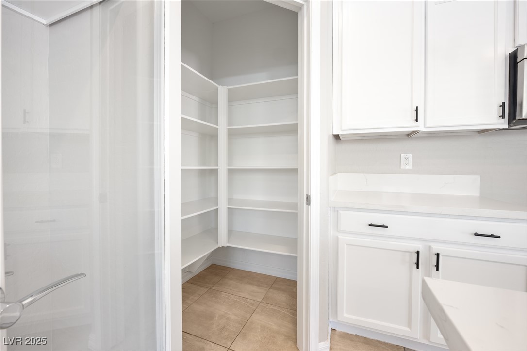 7725 Canyon Diablo Road Property Photo 23