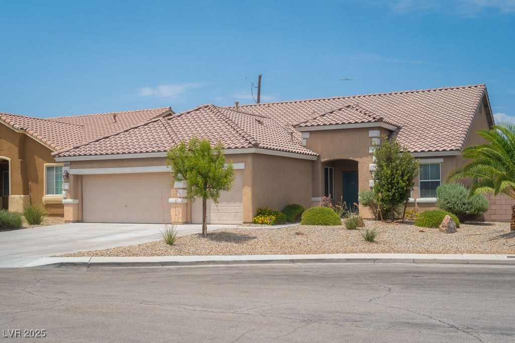 7559 South Chambery Cove Court Property Photo 1