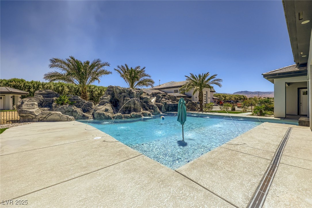 6731 Via Provenza Avenue Property Photo 8