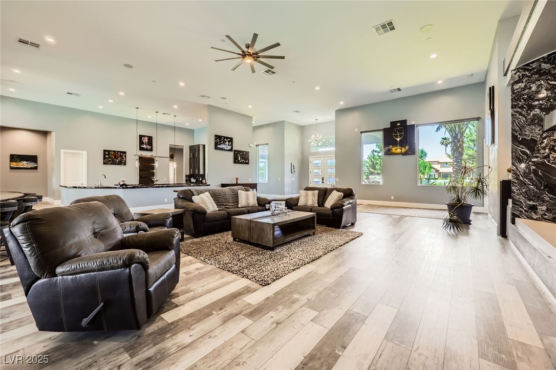 6731 Via Provenza Avenue Property Photo 18