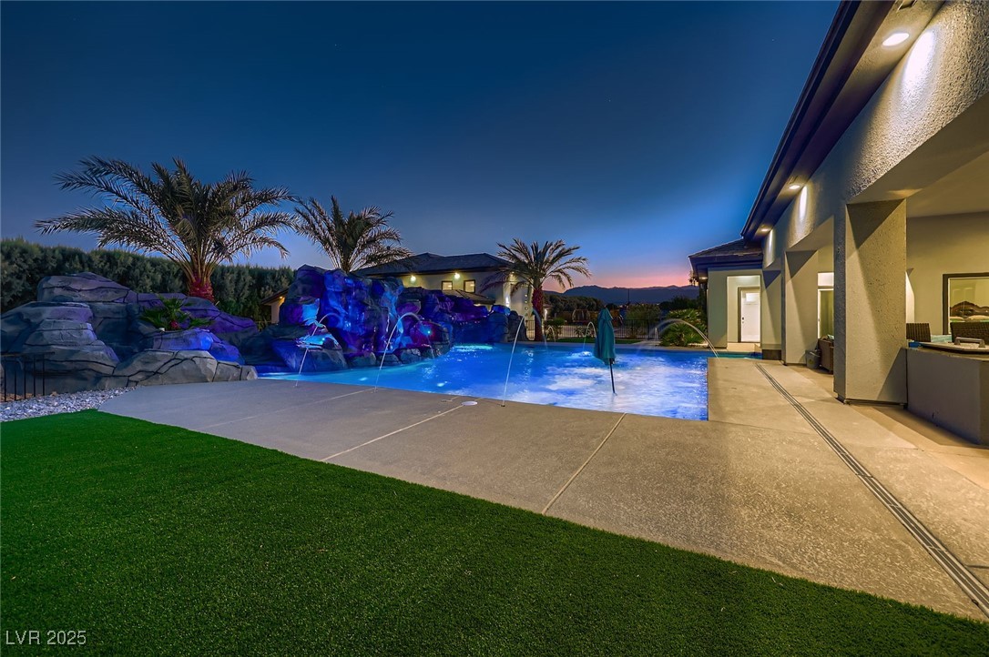 6731 Via Provenza Avenue Property Photo 77