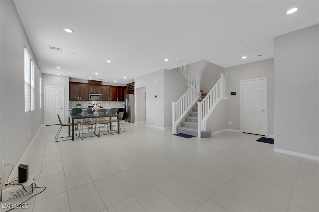2459 Adige Avenue Property Photo 9