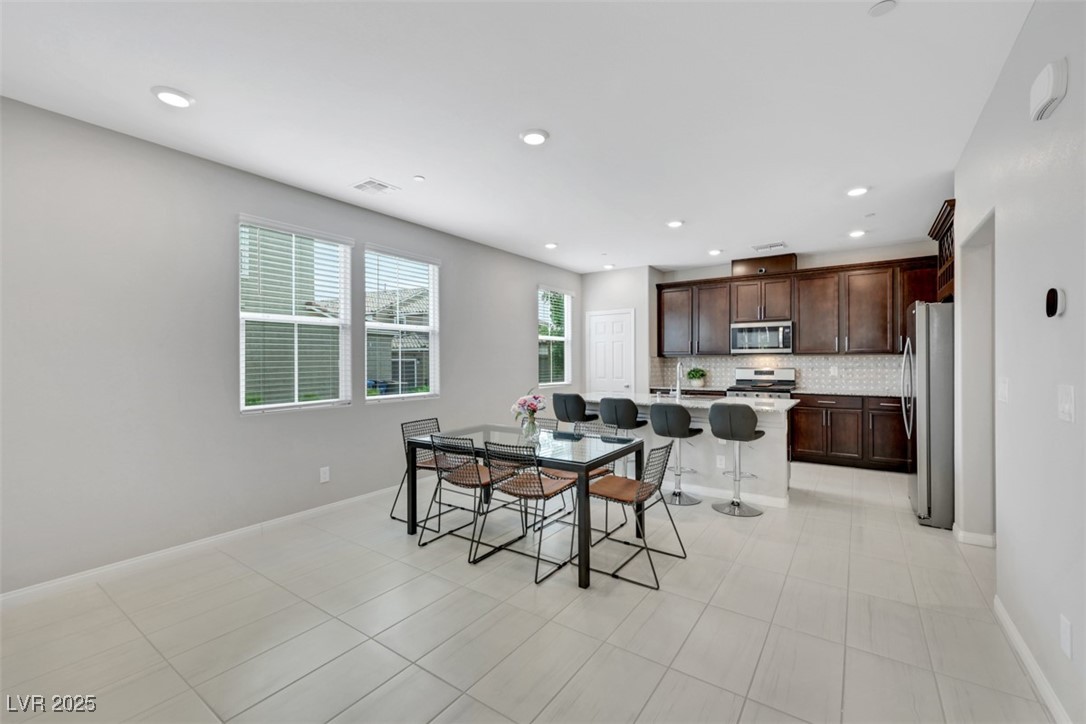 2459 Adige Avenue Property Photo 11