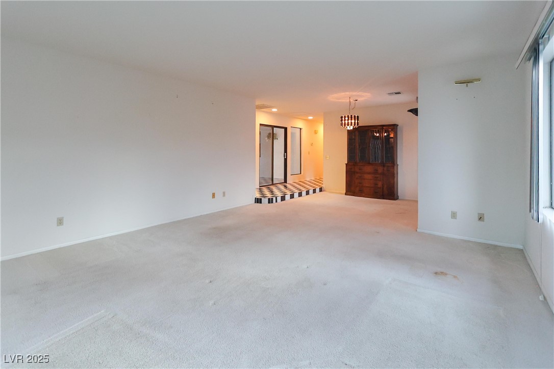 935 Vista Lago Way Property Photo 15
