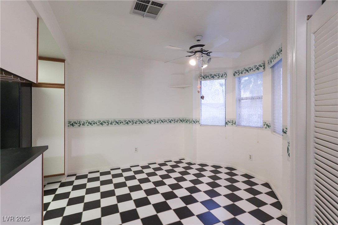 935 Vista Lago Way Property Photo 17