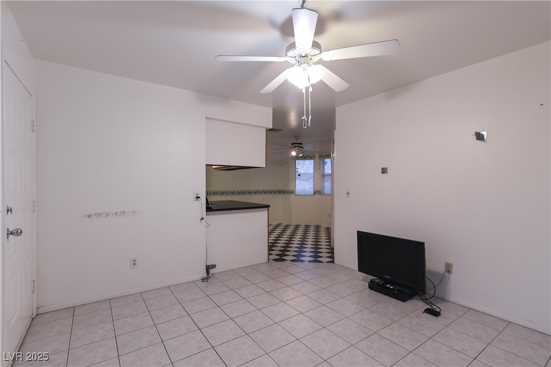 935 Vista Lago Way Property Photo 19