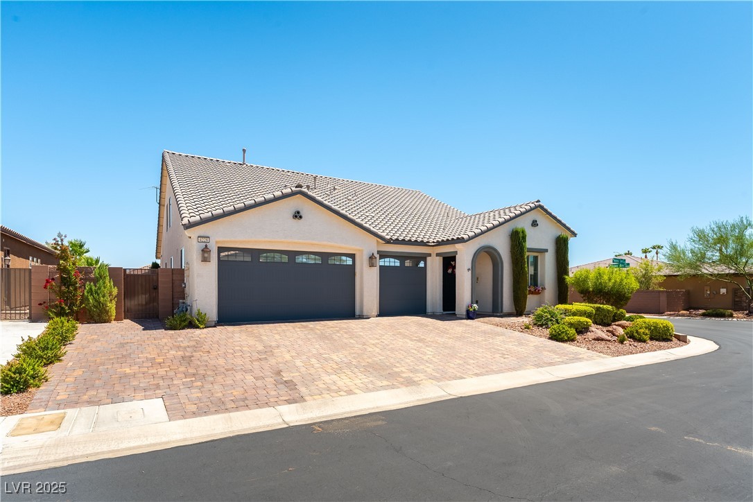 4228 Helena Cove Court Property Photo 2