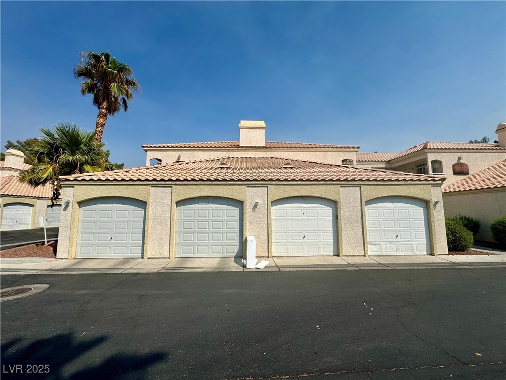 1900 North Torrey Pines Drive 223 Property Photo 1