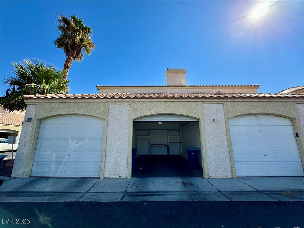 1900 North Torrey Pines Drive 223 Property Photo 7