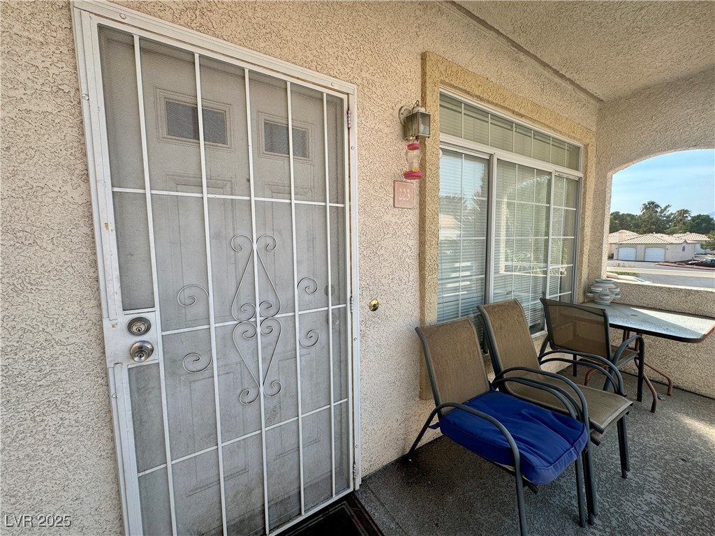 1900 North Torrey Pines Drive 223 Property Photo 9