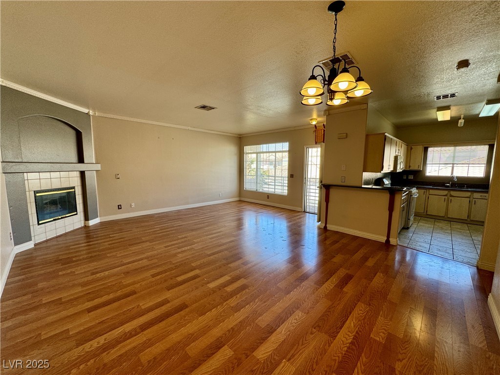 1900 North Torrey Pines Drive 223 Property Photo 16