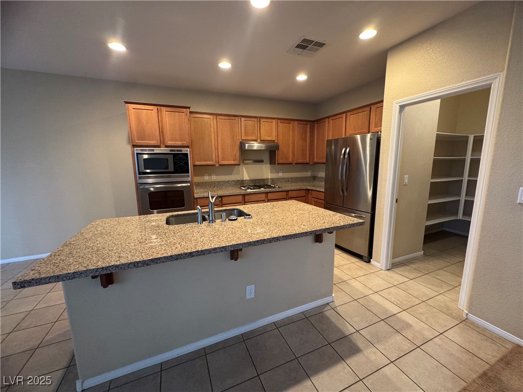 6652 Fort William Street Property Photo 6