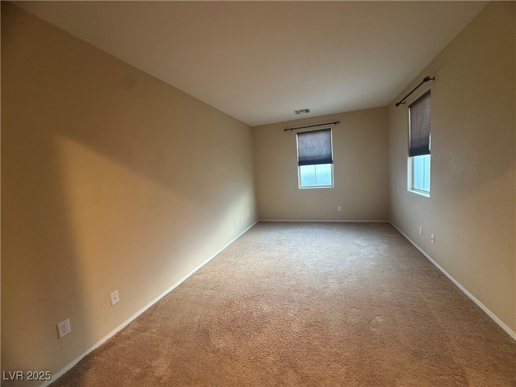 6652 Fort William Street Property Photo 14