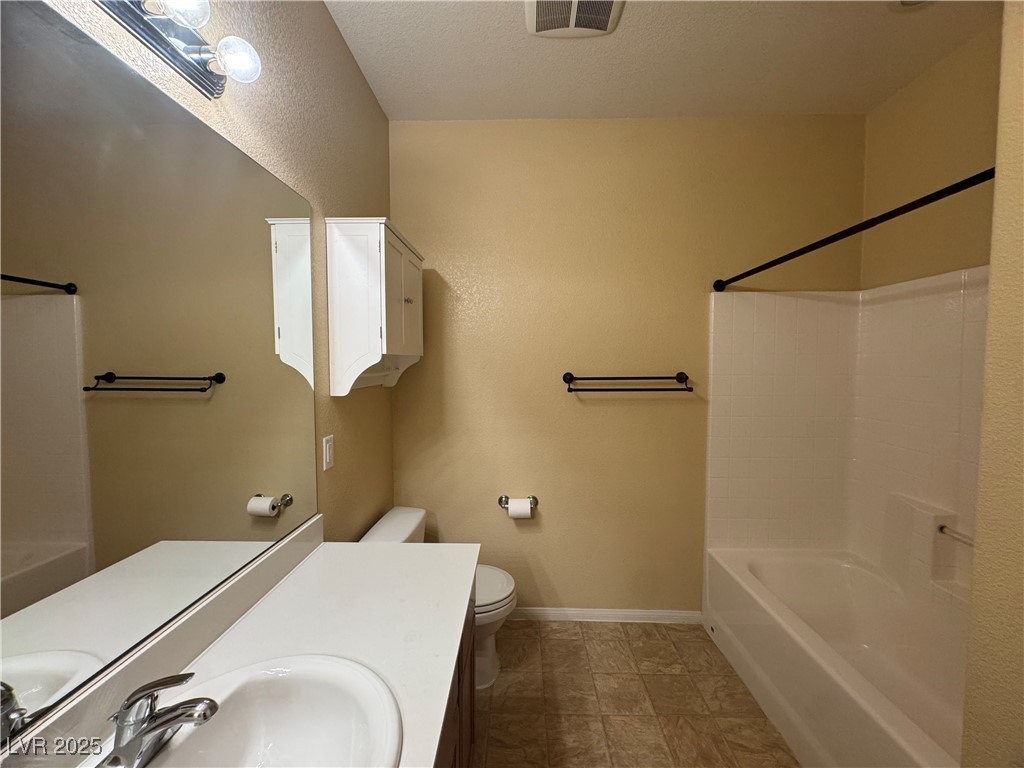 6652 Fort William Street Property Photo 18