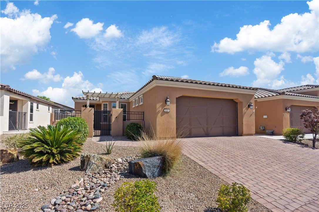 3616 Greenbriar Bluff Avenue Property Photo 1
