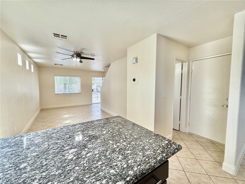 5262 Paradise Skies Avenue Property Photo 7