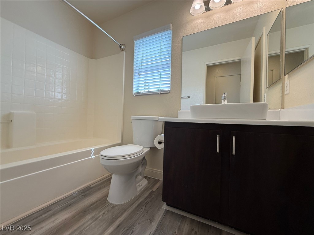 5262 Paradise Skies Avenue Property Photo 20