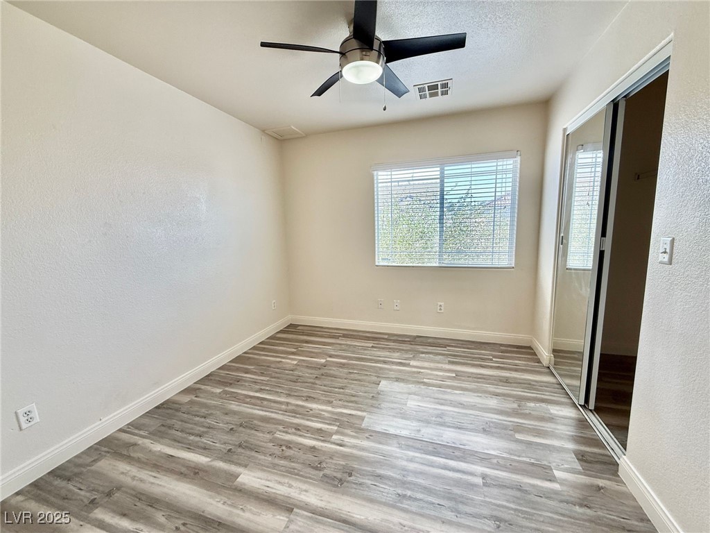 5262 Paradise Skies Avenue Property Photo 22