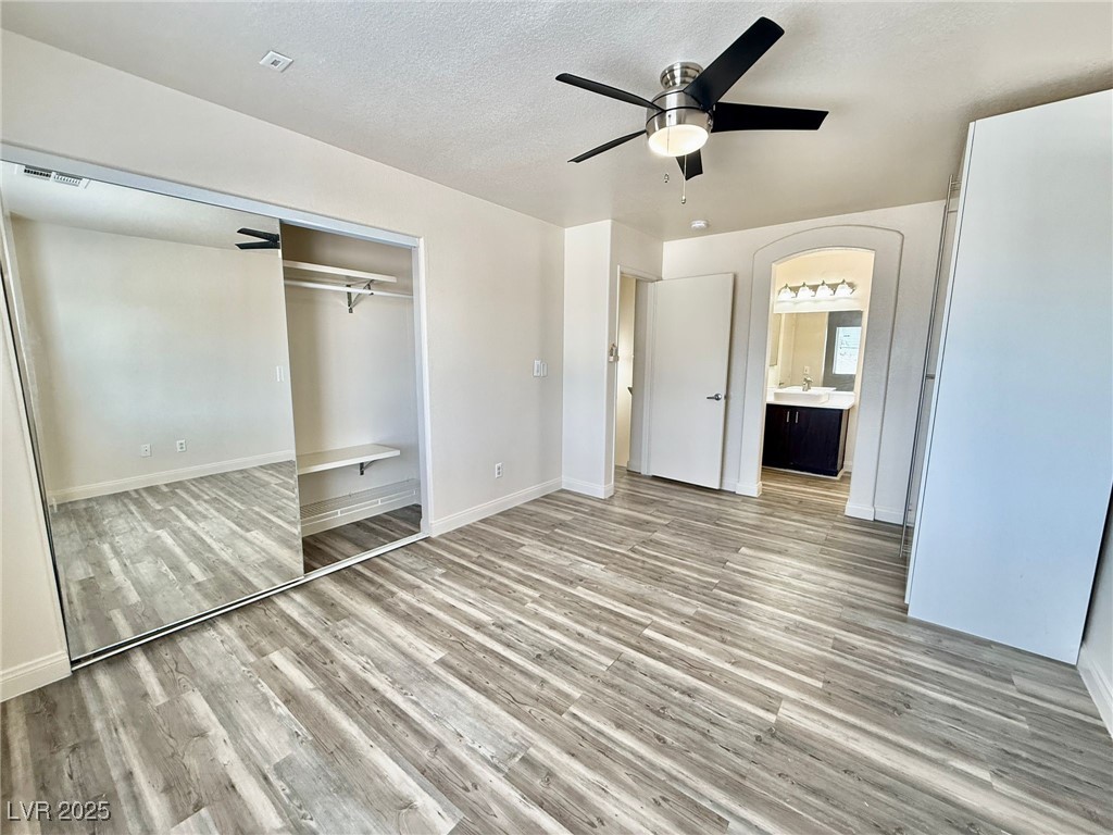 5262 Paradise Skies Avenue Property Photo 29
