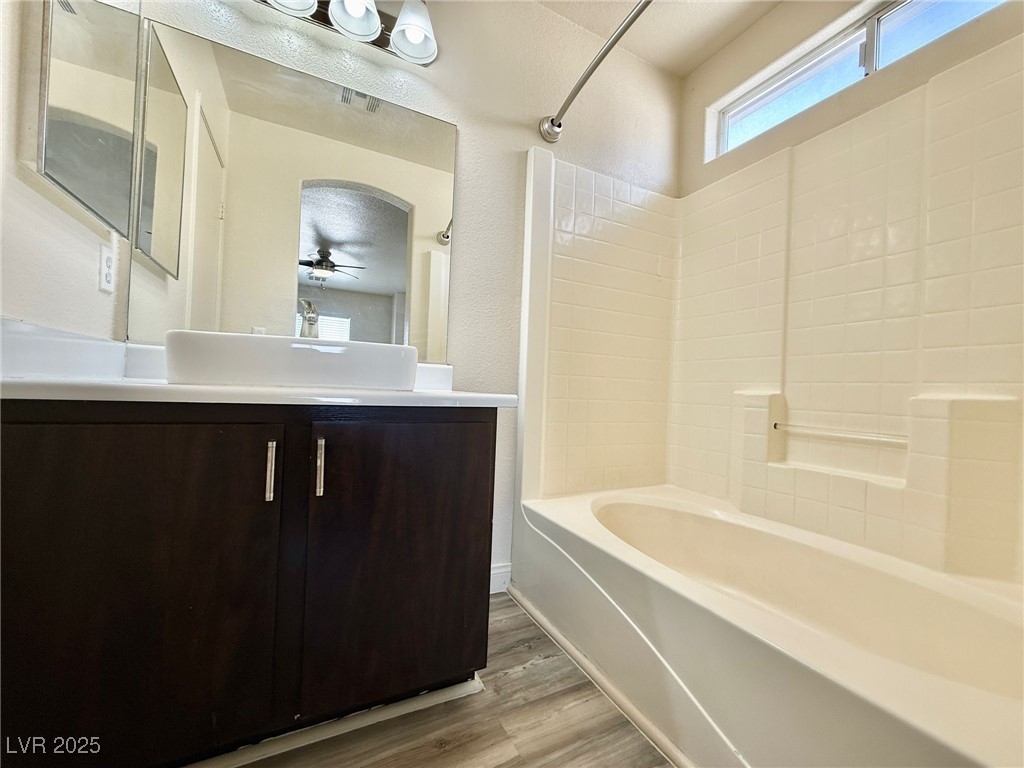 5262 Paradise Skies Avenue Property Photo 31