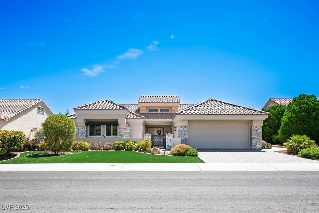 2900 Golfside Drive Property Photo