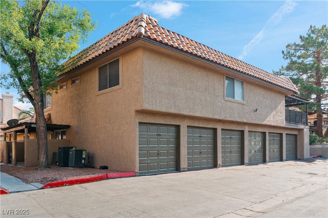1859 Plum Court Property Photo 1