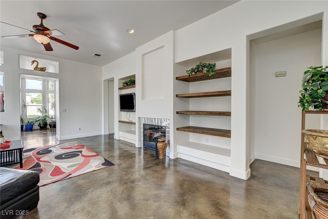9244 Pitching Wedge Drive Property Photo 4