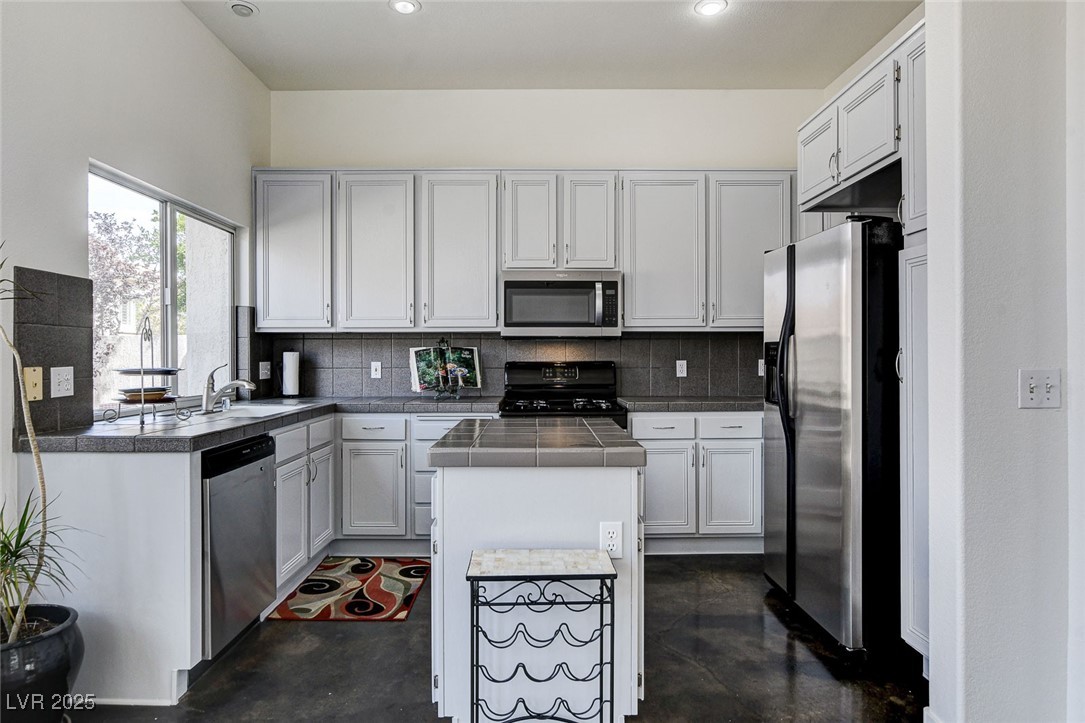 9244 Pitching Wedge Drive Property Photo 17