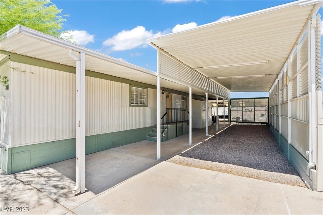 276 Navajo Drive Property Photo 4