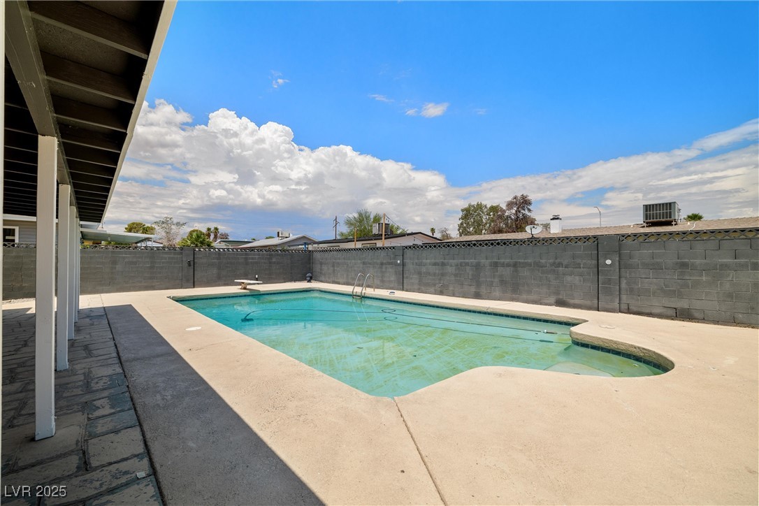 6944 Alta Drive Property Photo 29