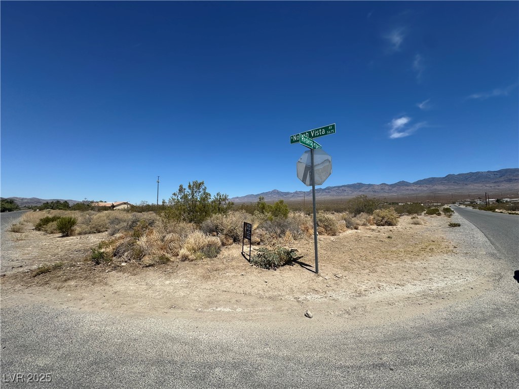 5691 North Nopah Vista Avenue Property Photo 2
