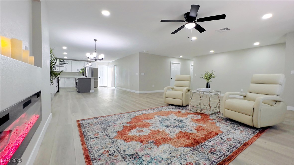 1720 East Oakey Boulevard Property Photo 3
