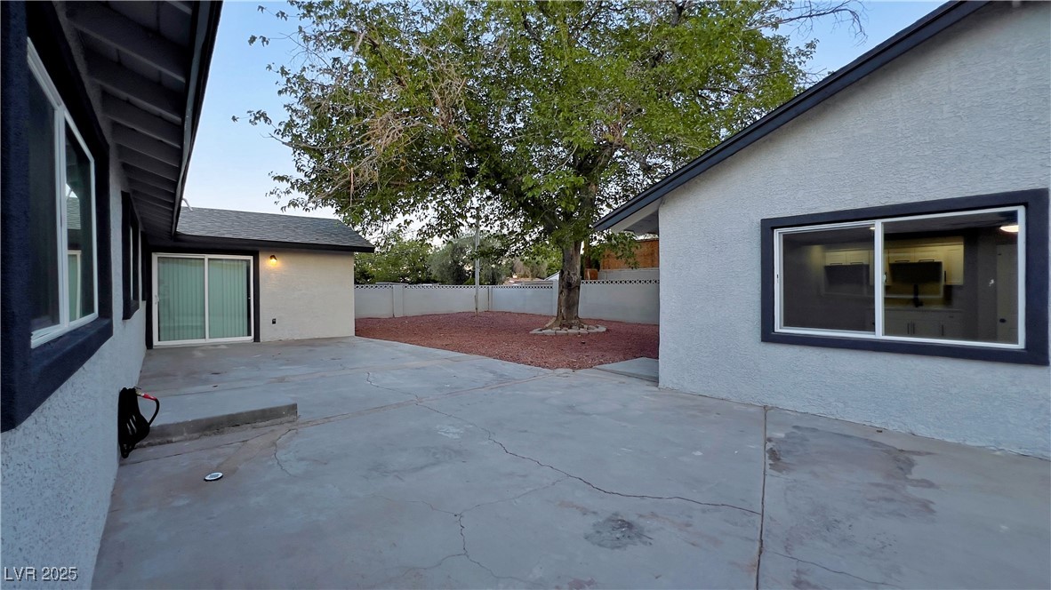 1720 East Oakey Boulevard Property Photo 36