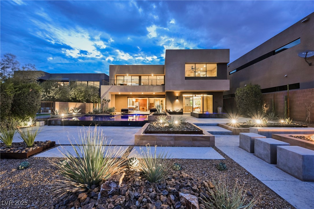 20 Falling Canyon Court Property Photo 2