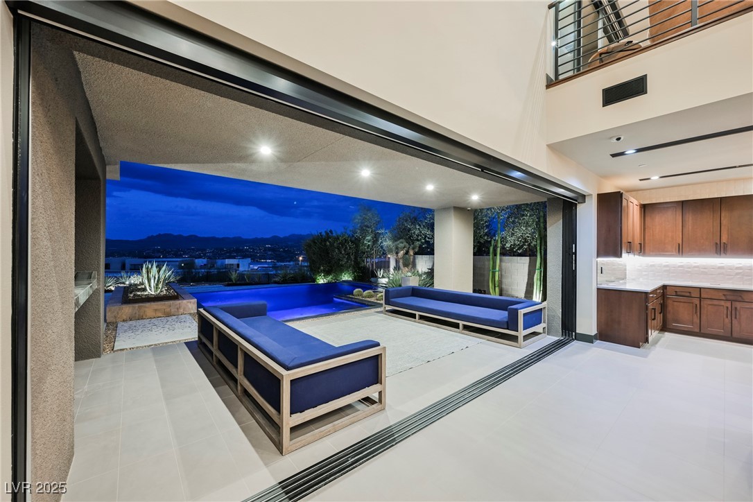 20 Falling Canyon Court Property Photo 8
