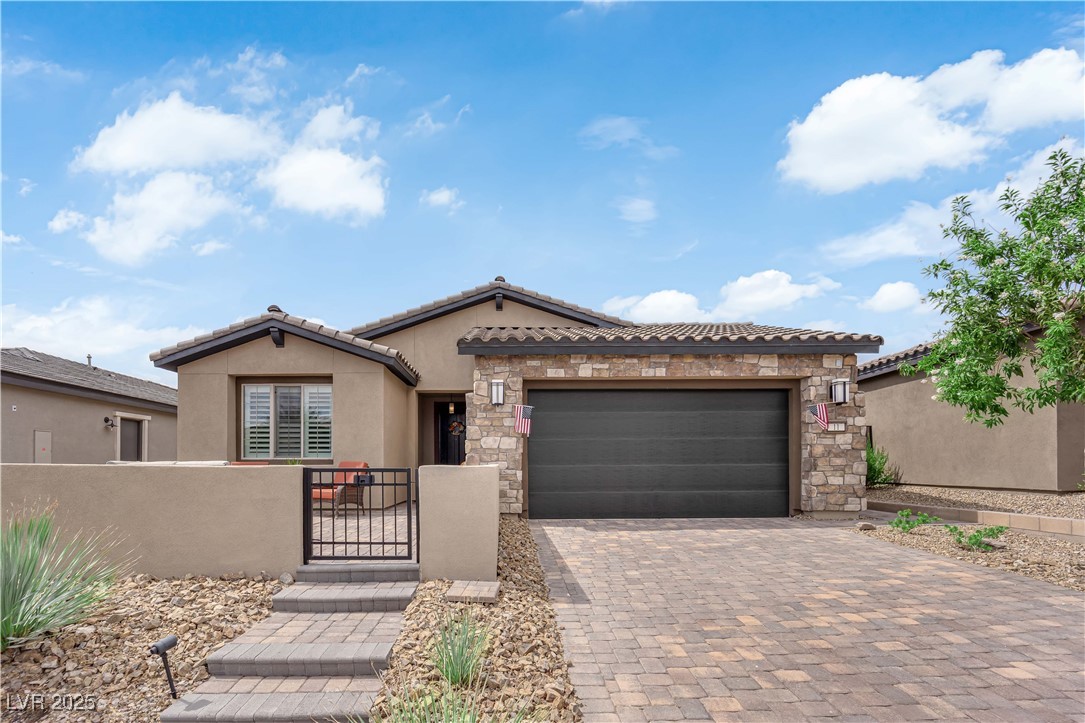 11 Arid Crest Avenue Property Photo 1