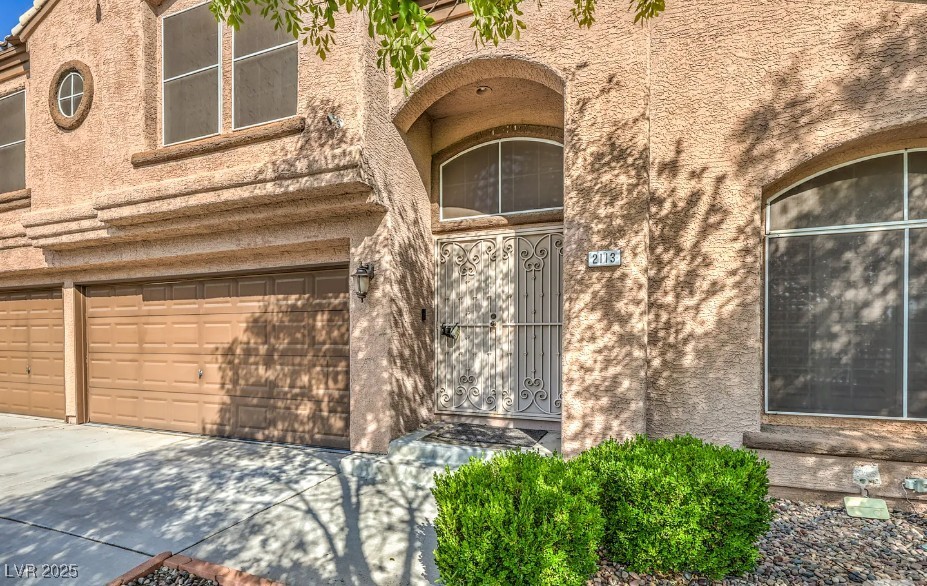 2113 Cedar Hills Street Property Photo 1