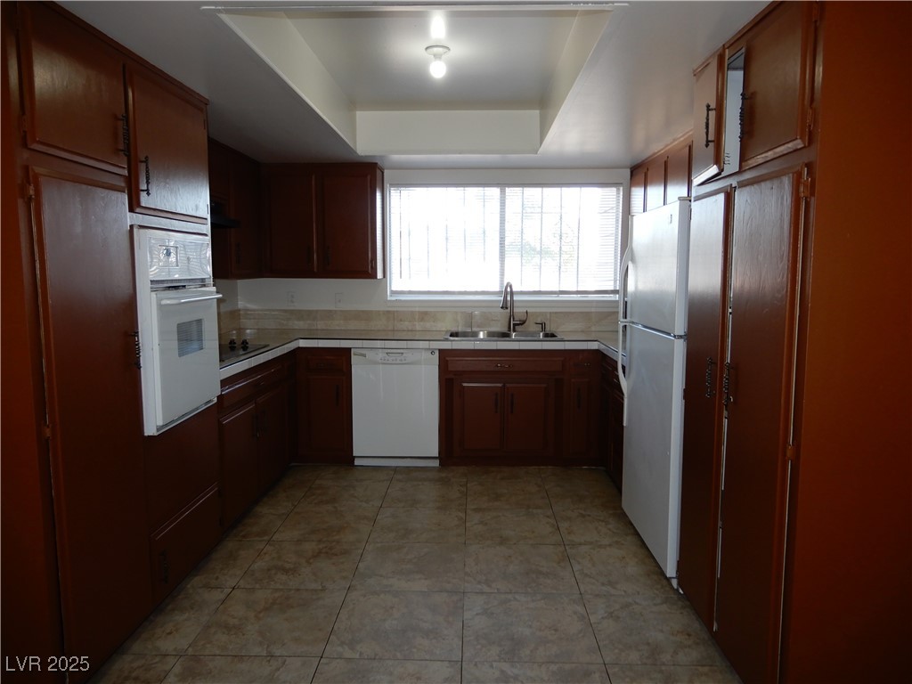 1554 Silver Mesa Way Property Photo 4