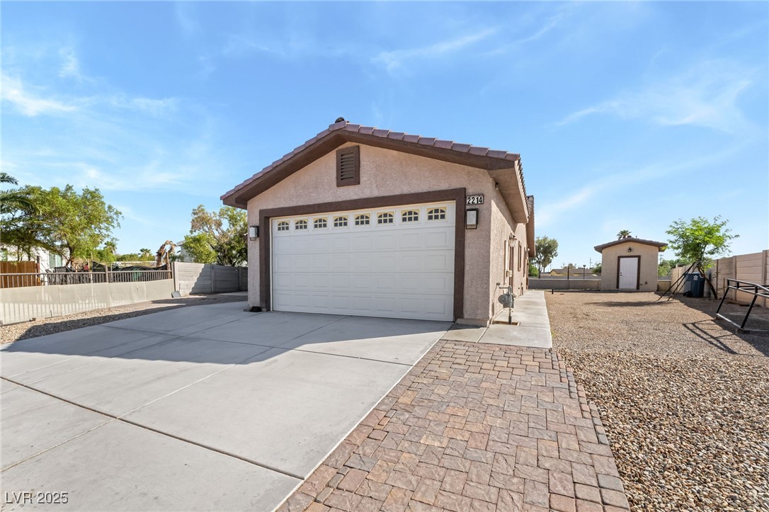 2214 Wilkinson Way Property Photo 3