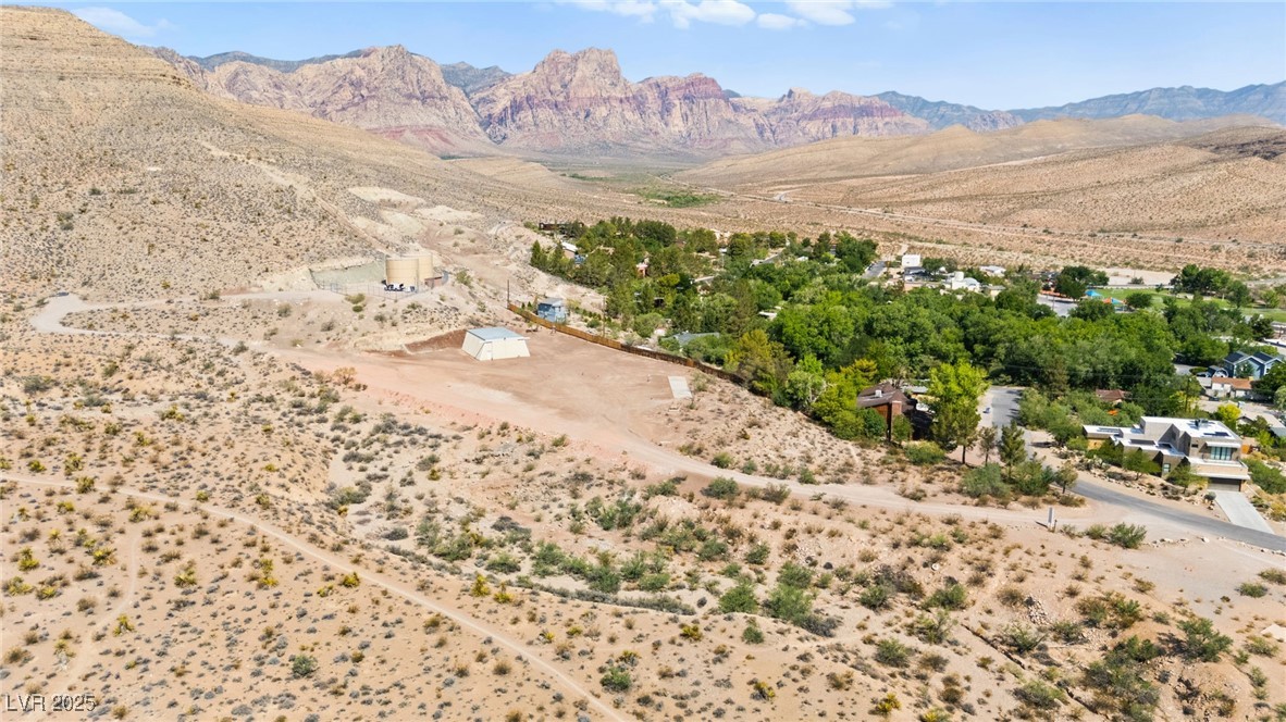 100 Spanish Trail Property Photo 6