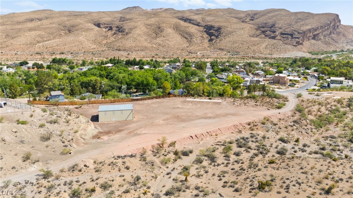 100 Spanish Trail Property Photo 11