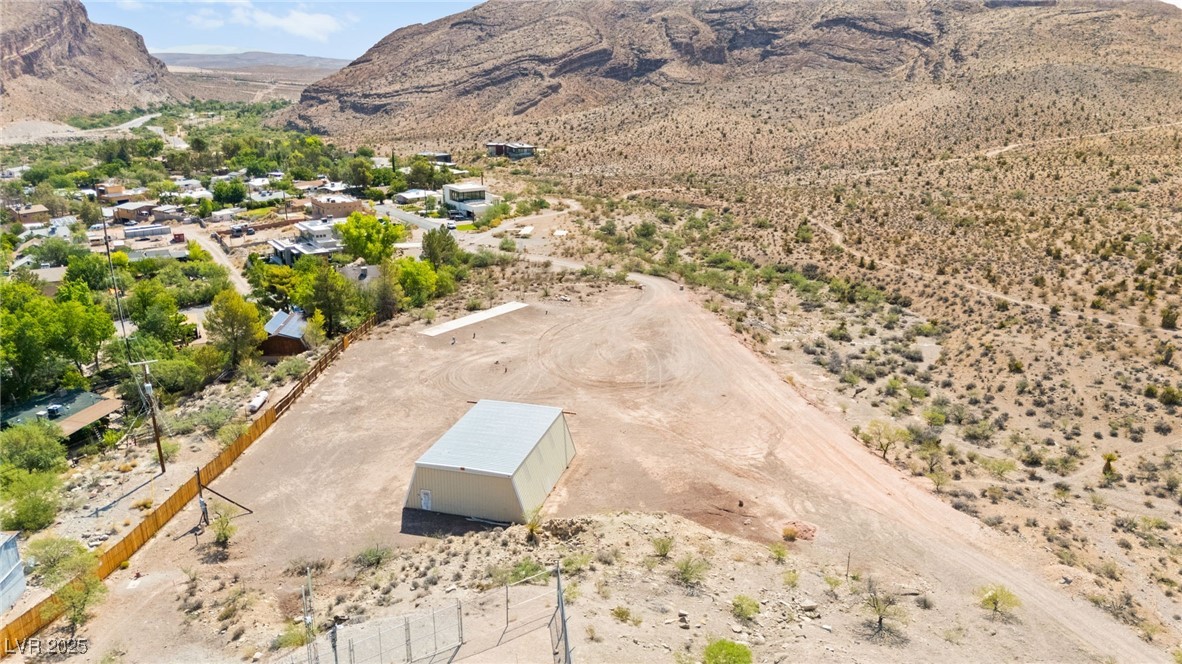 100 Spanish Trail Property Photo 12