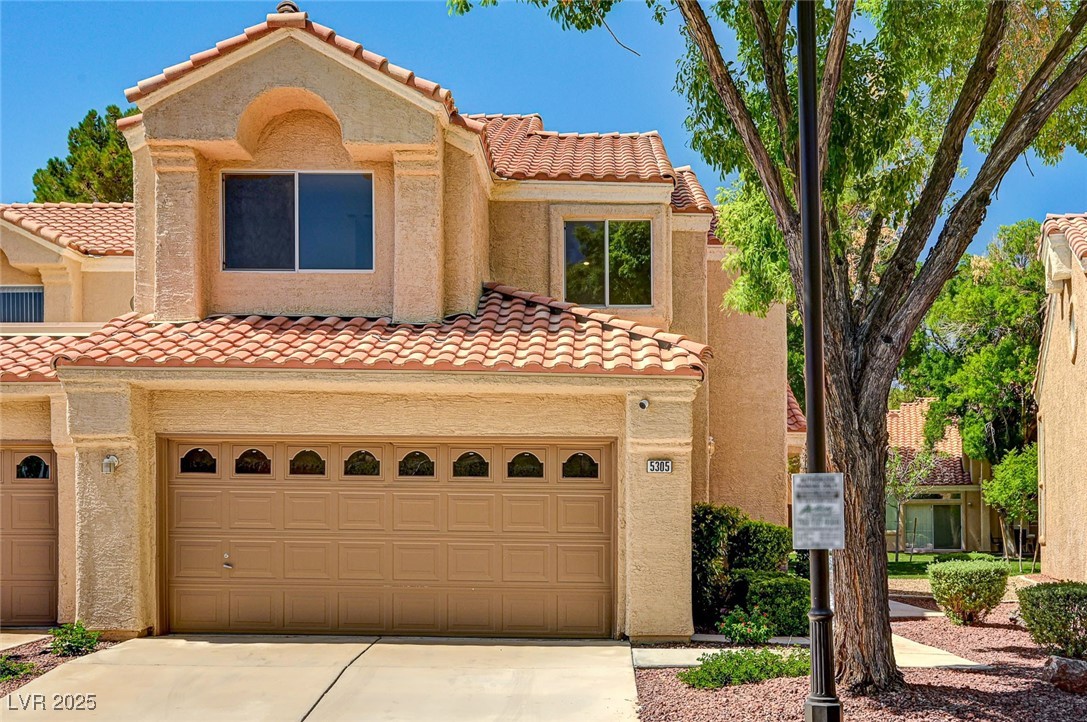 5305 La Patera Lane Property Photo 1