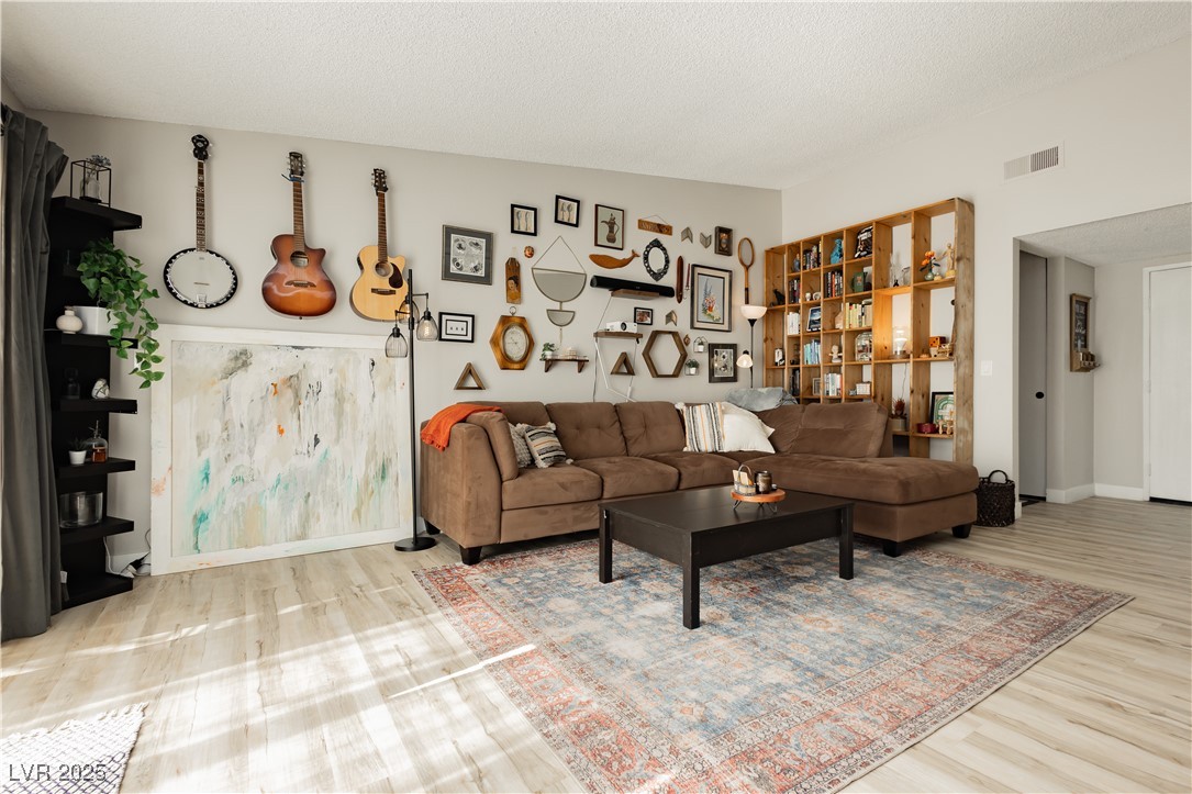 5235 Sunnywood Drive Property Photo 1