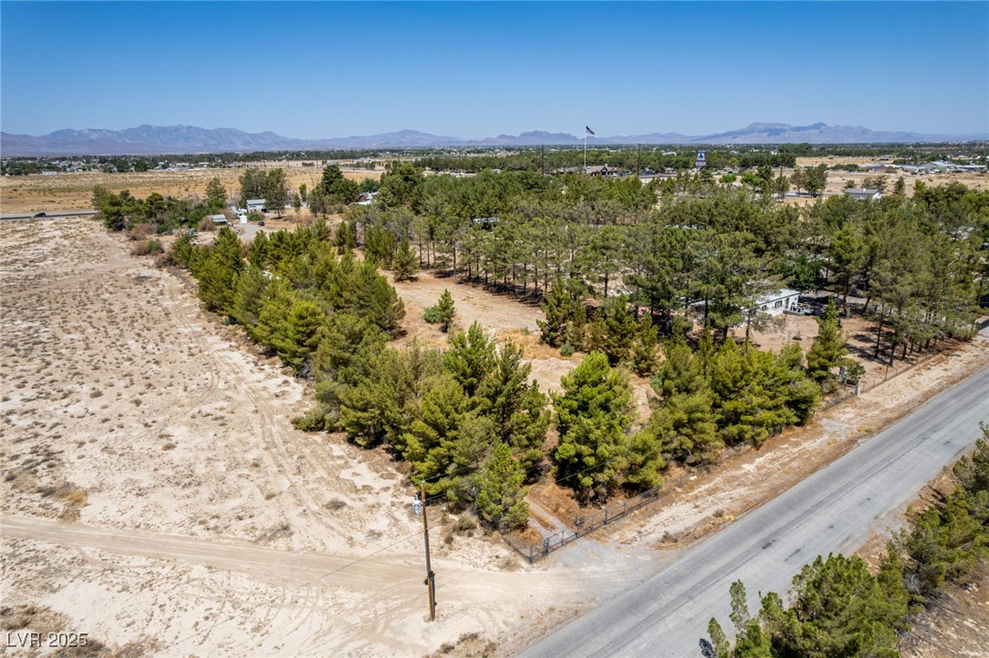 6210 Hawkins Way Property Photo 3