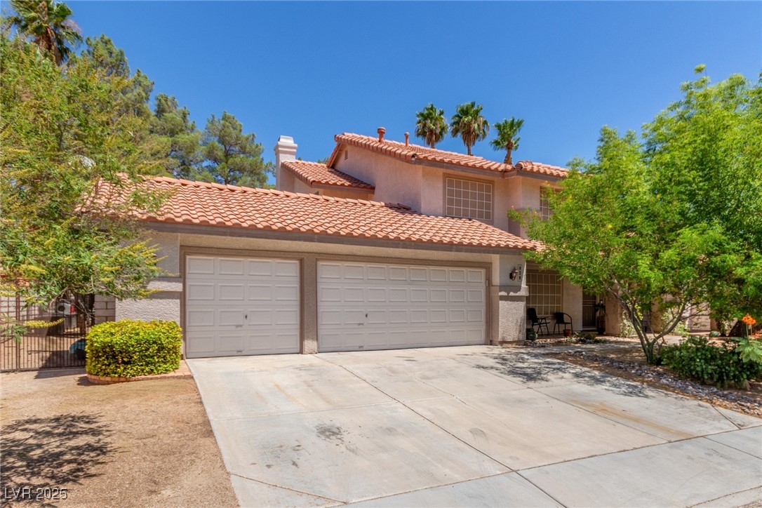 920 Grey Hollow Avenue Property Photo