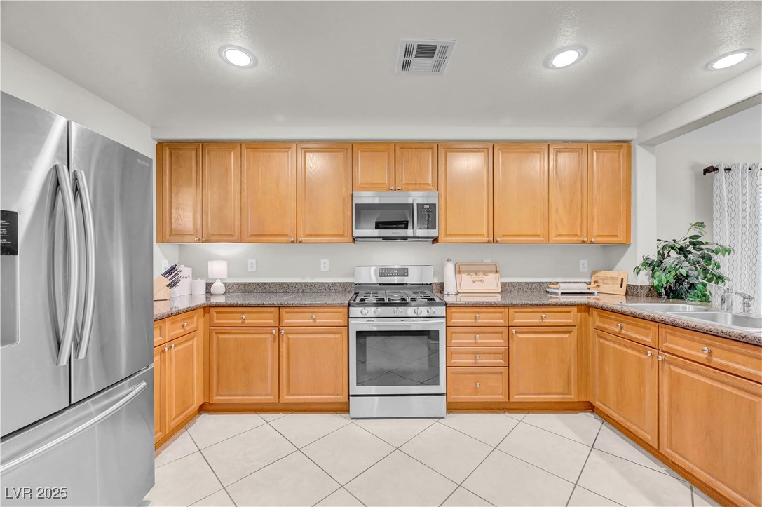 10528 Tugaloo Avenue Property Photo 3