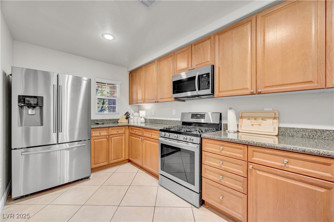 10528 Tugaloo Avenue Property Photo 8